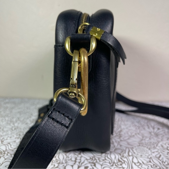 Madewell The Transport Camera Bag - Picture 2 of 13